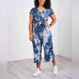 Latched Mama V-neck nursing blue tie dye romper jumpsuit size large